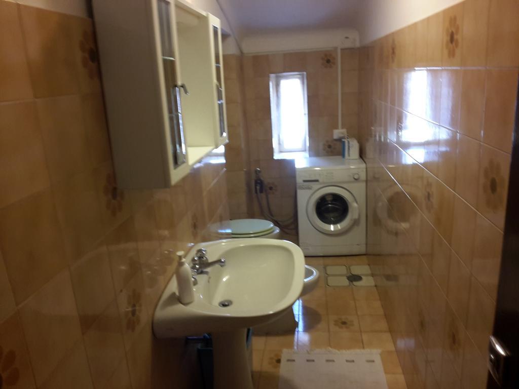 2000 Hostal Roma